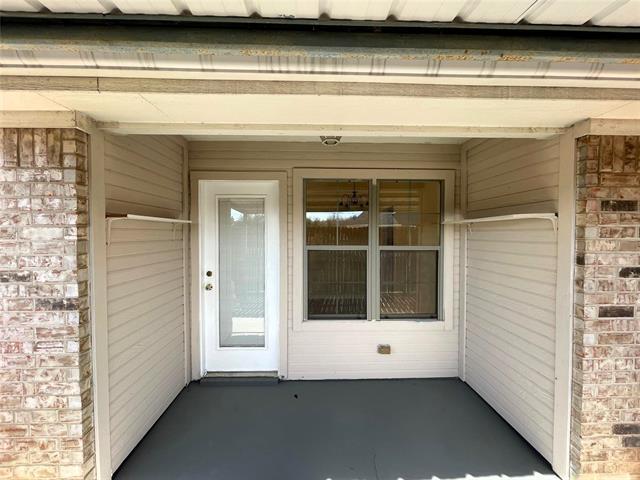 Building Photo - 845 Claycourt Cir