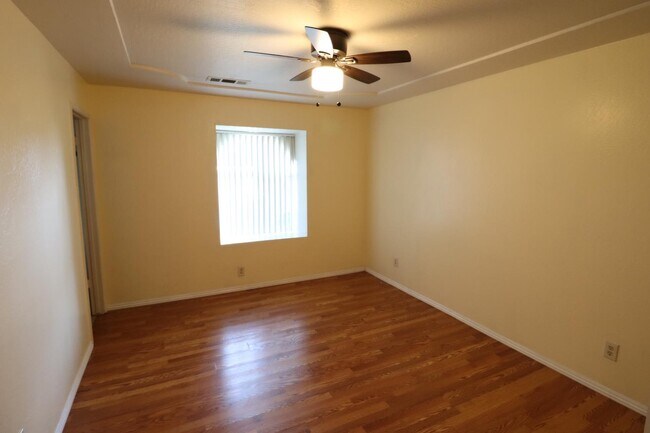 Building Photo - 160 W Portland Ave