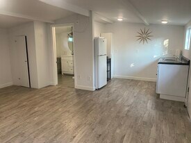 Building Photo - 5649 Stansbury Ave