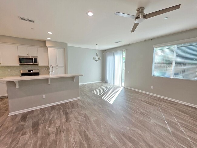 Building Photo - 14910 Castille Way