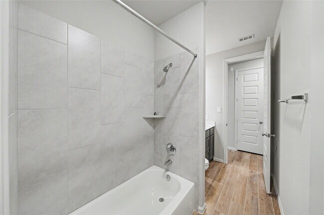 Building Photo - 31527 Splitting Willow Ln