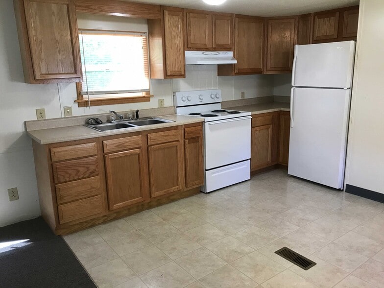 Building Photo - 7600 Heatherstone Dr