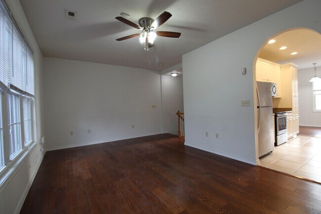 Building Photo - 3-Bedroom Townhome with Bonus Room, Large Deck and Garage!