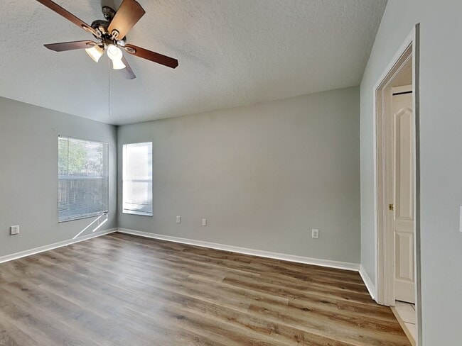 Building Photo - Spacious 3 Bedroom Home for Rent in Riverview, FL | Fenced Yard | 2-Car Garage