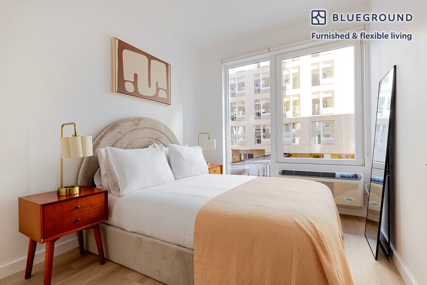 Building Photo - 525 Pacific St