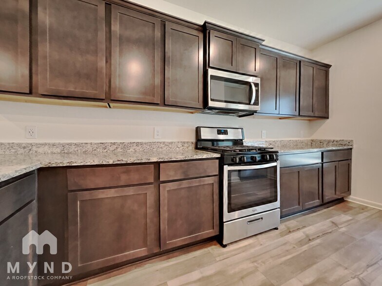 Building Photo - 3014 Boran Dr