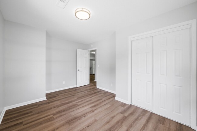 Building Photo - 1208 Gadd Rd