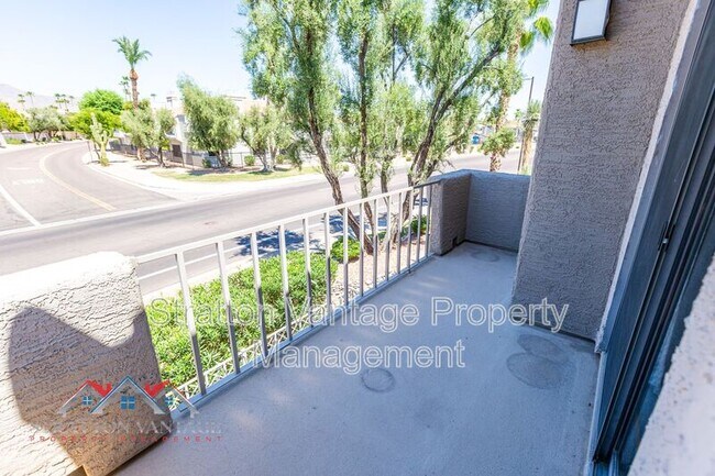 Building Photo - 10015 E Mountain View Rd