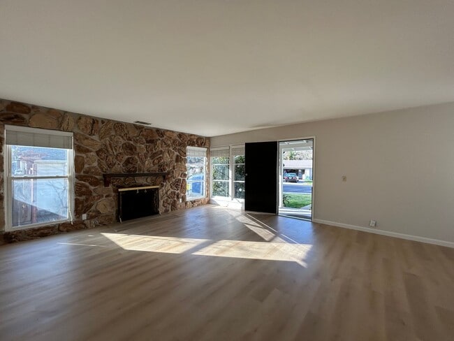 Building Photo - Rare Lindell Drive Single-Family Home in Prime Walnut Creek Location!