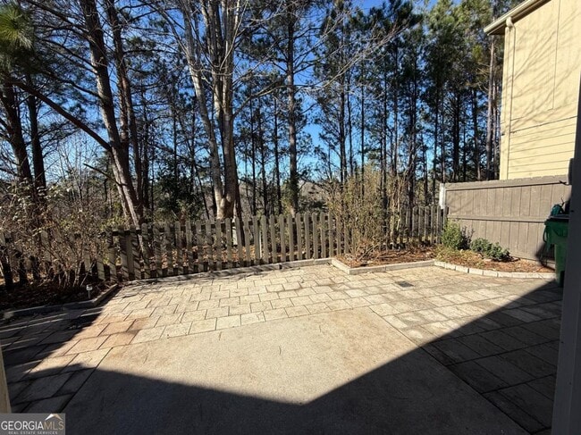 Building Photo - 314 Pin Oak Ave