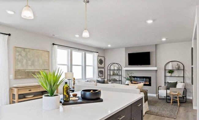 Building Photo - Air-conditioned Beautiful 4 Bed+ Bonus in Northshore School District – Bothell!