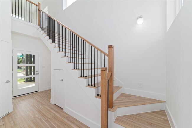 Building Photo - 2107 Holman St