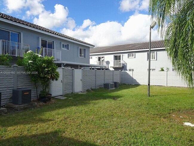 Building Photo - 7921 SW 152nd Ave