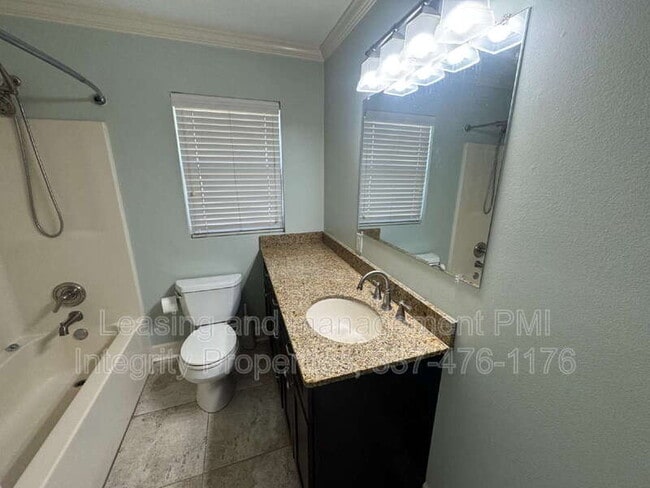 Building Photo - 834 Vatican Rd