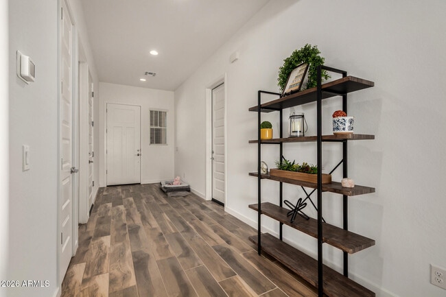 Building Photo - 2968 E Lucky Horseshoe Ln