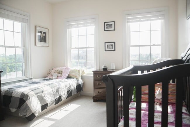 Building Photo - Villages at Urbana Luxury Townhouse For Lease