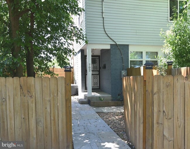Primary Photo - 702 56th Pl NE