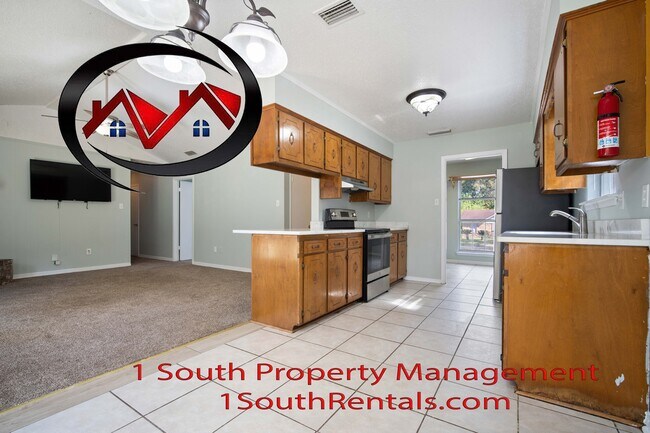 Building Photo - 1725 Wagon Wheel Dr