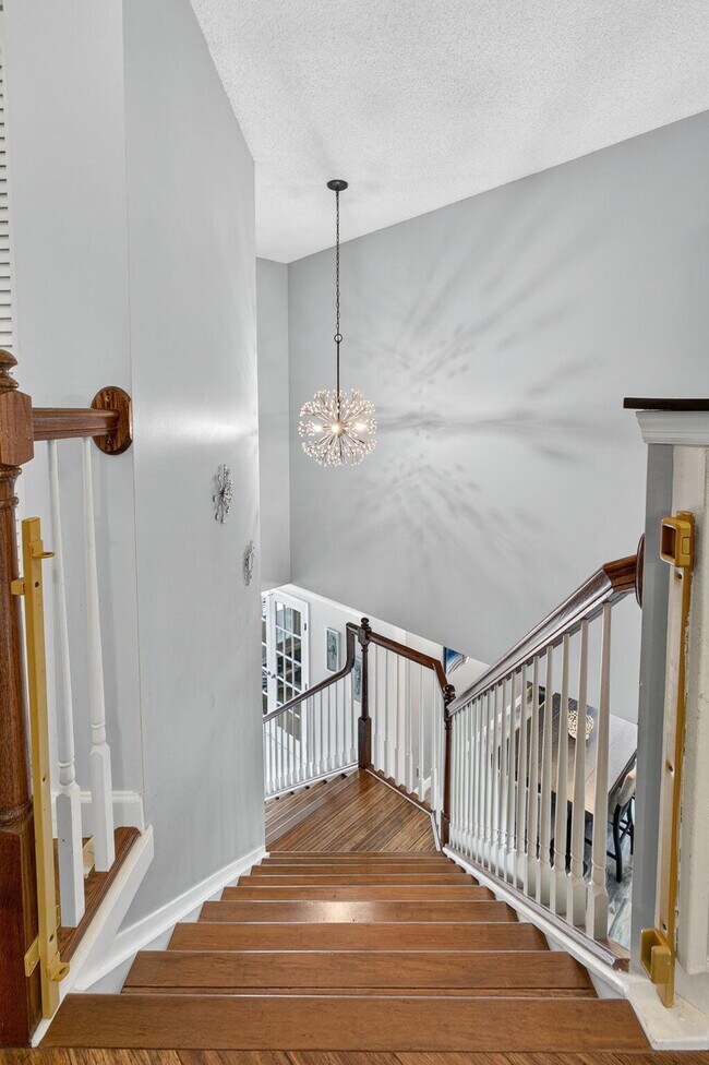Building Photo - 3738 Old Lighthouse Cir