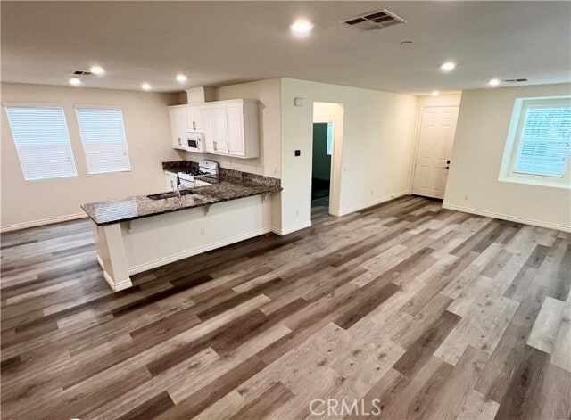 Building Photo - 6077 Rosewood Way