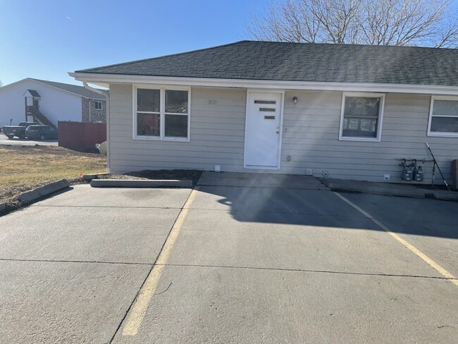 Building Photo - 310 Galvin Rd N