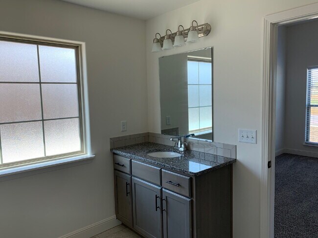 Building Photo - 740 Arkansas Black