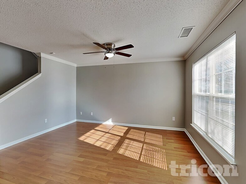 Building Photo - 124 Grayland Rd