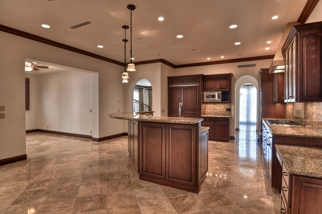 Building Photo - 222 Iris Ave