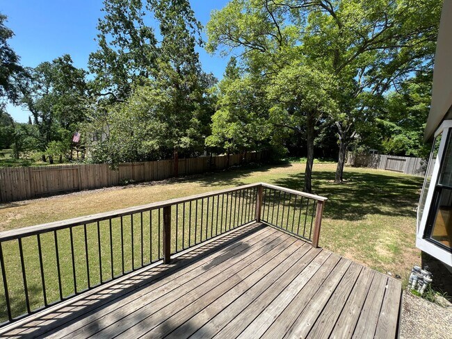 Building Photo - 8654 Thelen Ct