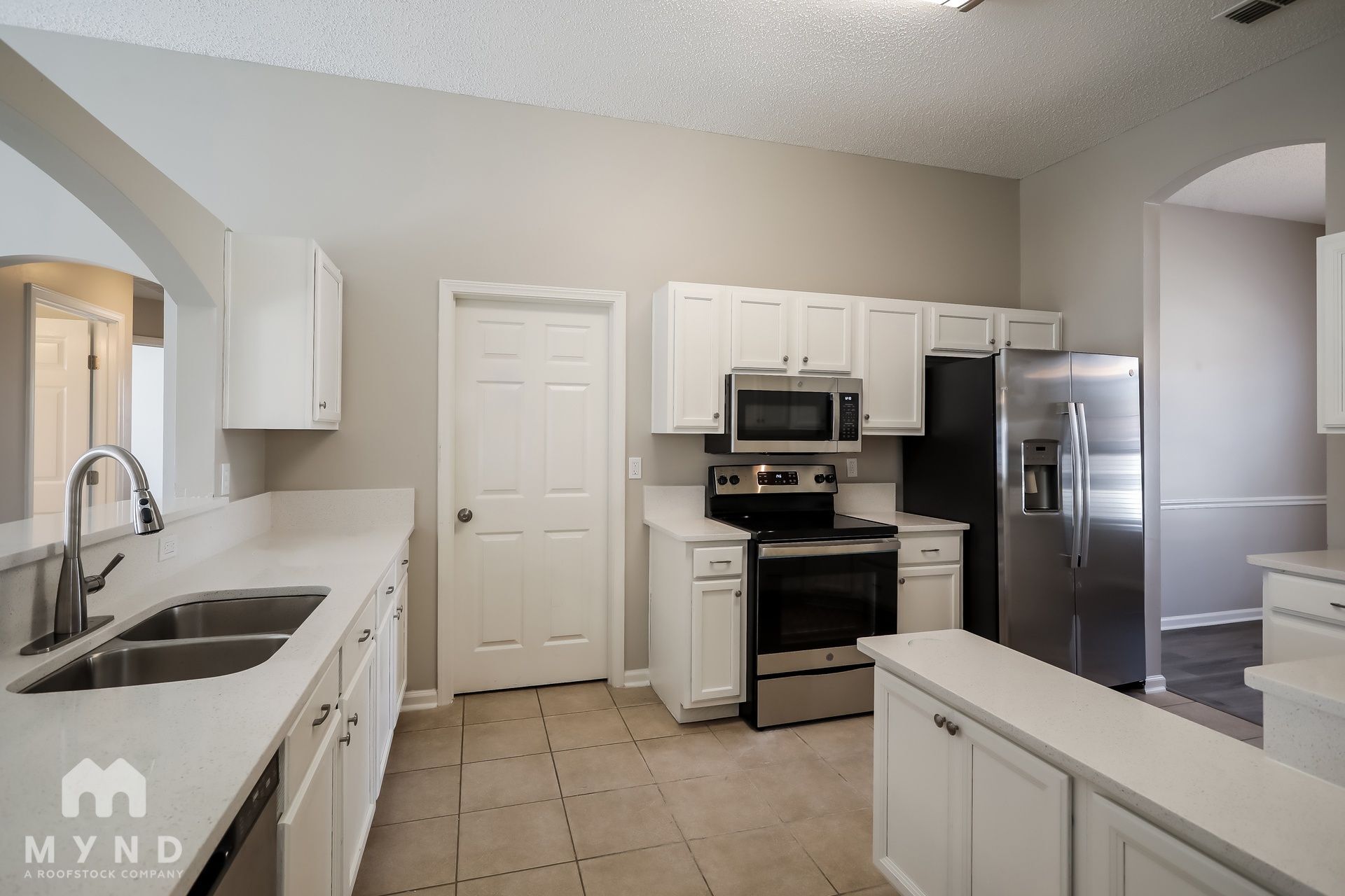 Building Photo - 3225 Button Wood Dr