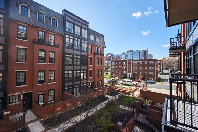 Building Photo - 1610 N Queen St