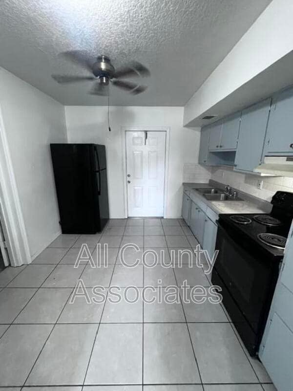 Building Photo - 7072 Bougenville Dr