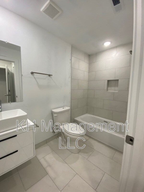 Building Photo - 3932-36 Mt Vernon St