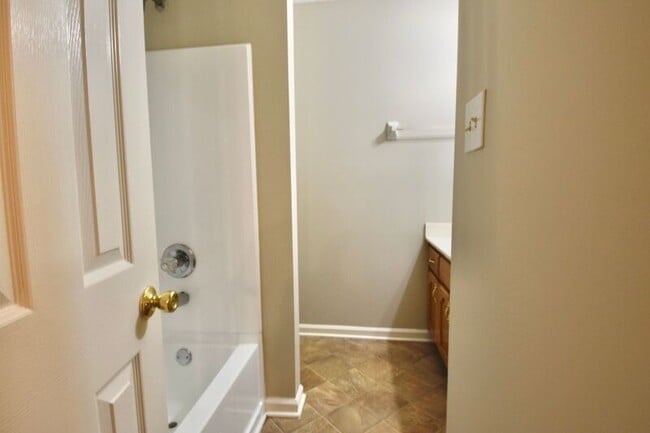 Building Photo - 1514 Estacada Way