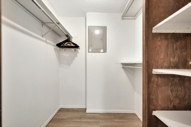 Building Photo - 2 bedroom, 2 bath condo - Available April 2026