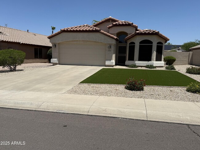 Primary Photo - 10308 W Jessie Ln