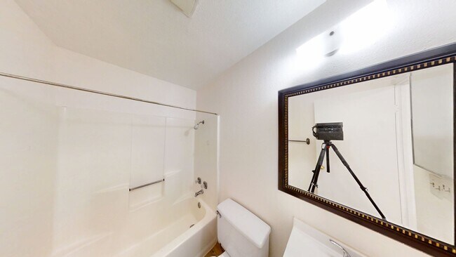 Building Photo - 1115 Tribune St