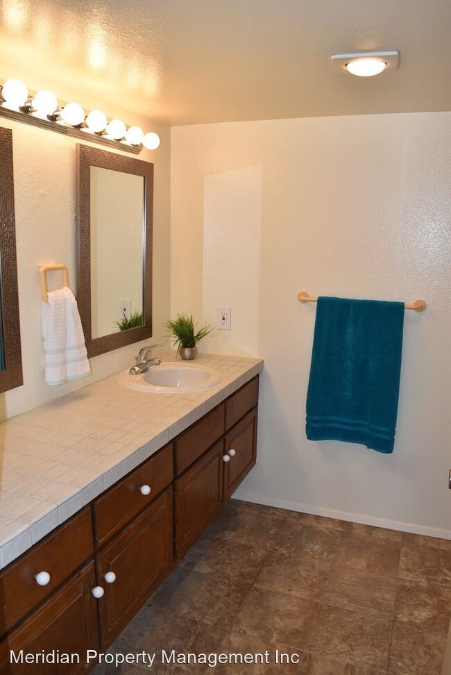 Building Photo - 3 br, 2.5 bath House - 7914 Playmor Terrace