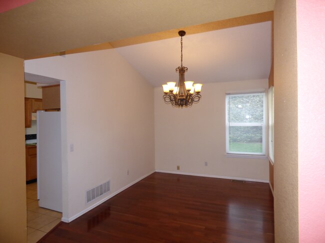 Building Photo - Fabulous Highlands Ranch Home!
