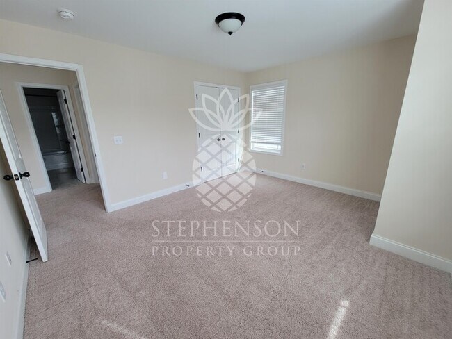 Building Photo - Nearly New Home in Blythewood