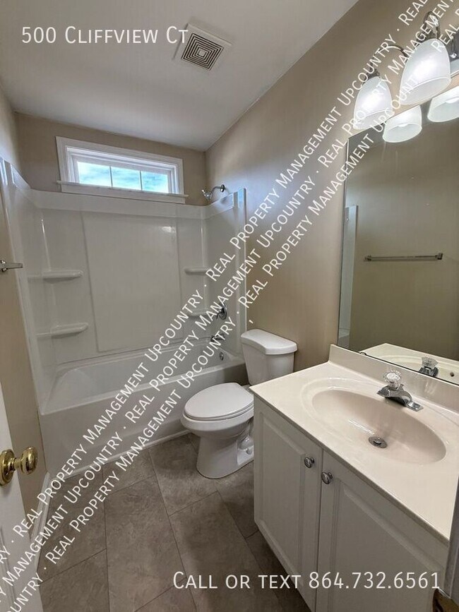 Building Photo - 500 Cliffview Ct