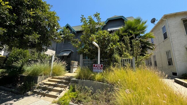 Building Photo - 1510 Rosalia Rd