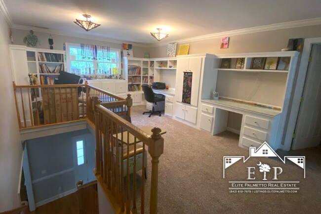 Building Photo - Beautiful Brick Home for Rent – Spacious, Bright & Welcoming