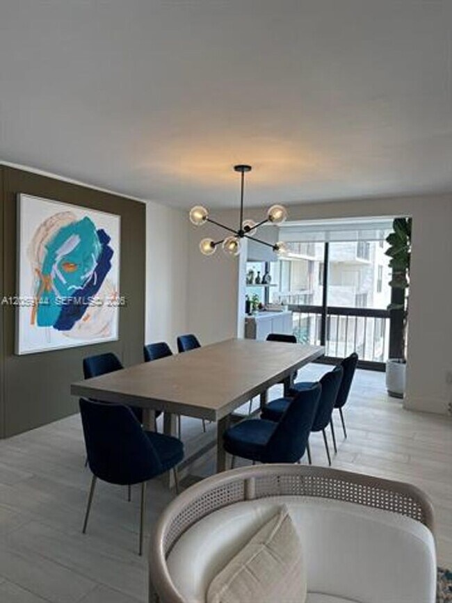 Building Photo - 2333 Brickell Ave