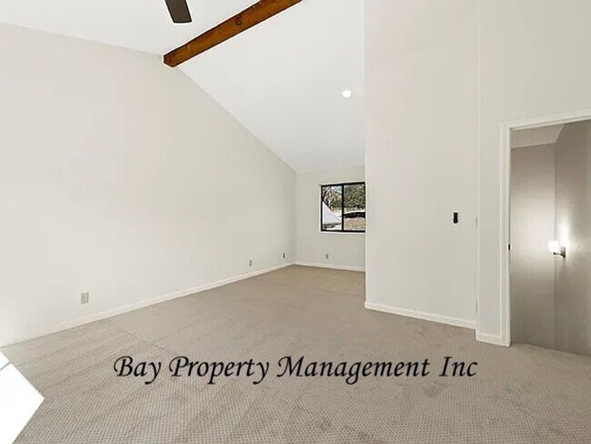 Building Photo - Breathtaking Views from this horse propert...