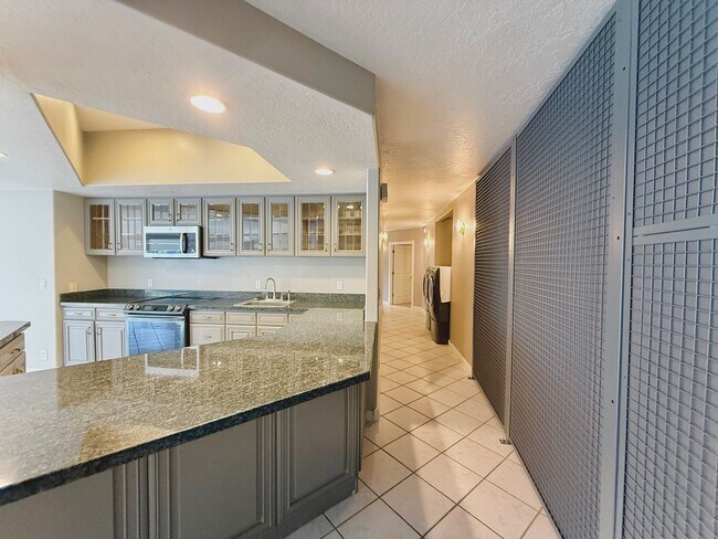 Building Photo - Garden Level in Luxury Home Available Now