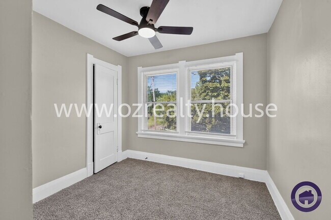 Building Photo - 2322 Upton Ave