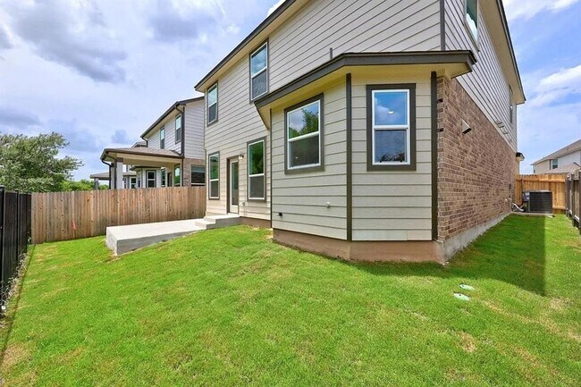 Building Photo - 612 St Cindy's Wy