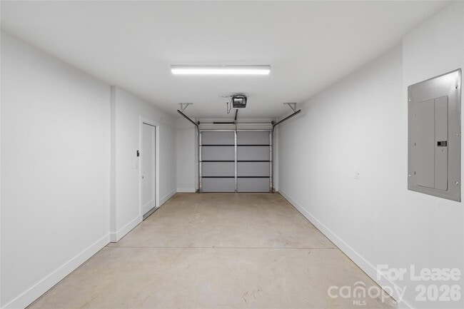 Building Photo - 1358 Briar Creek Rd