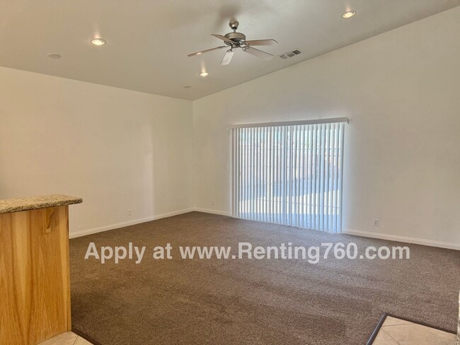 Building Photo - Spacious 3 Bed 2 Bath Home!